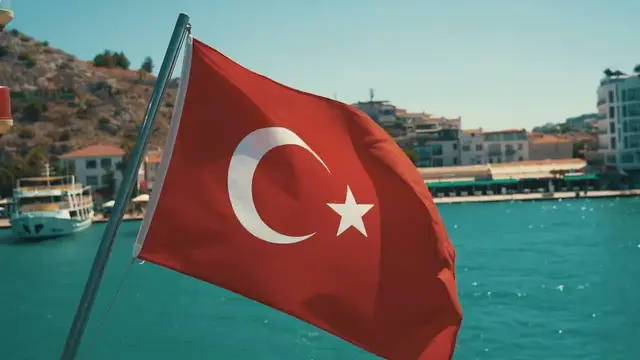 32 metrelik ahşap teknede 3 kat konfor